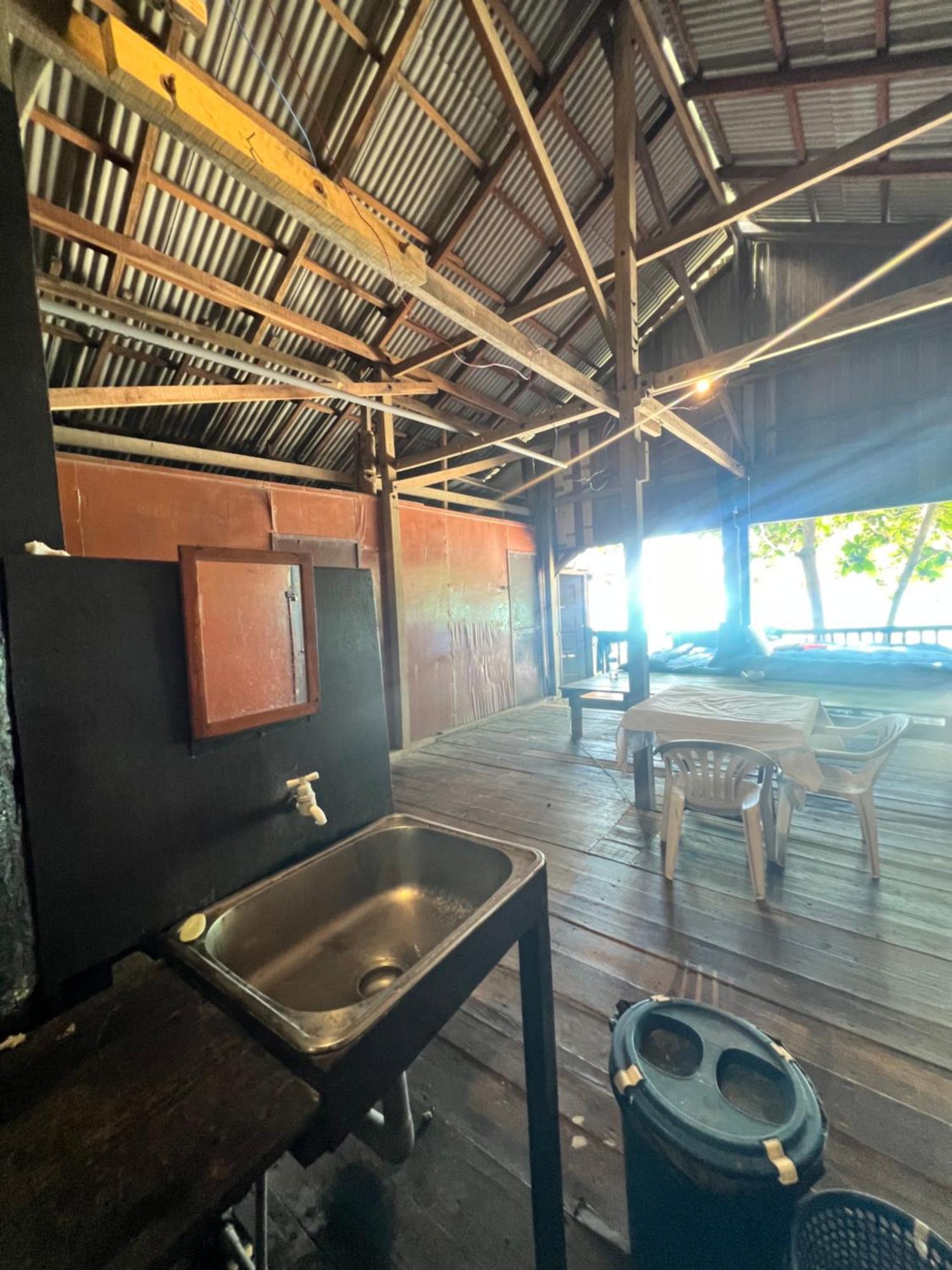 Ohlala Guesthouse Pulau Perhentian Bagian luar foto